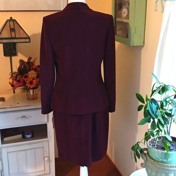 NWT Vintage  Kaspar Silk Suit. Career Professional,  Normcore - Picture 5 of 11